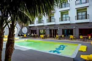 Bazén v ubytování AMISTAT Island Hostel Ibiza - ALBERGUE JUVENIL nebo v jeho okolí