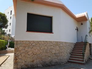 The building in which the holiday home is located