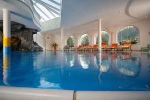 Πισίνα στο ή κοντά στο Hotel Kranebitt