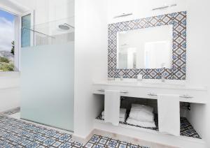 A bathroom at Hotel Villa Garden
