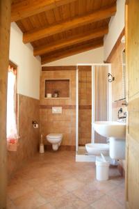 Koupelna v ubytování Agriturismo Albarello