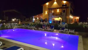 Bazén v ubytování B&B Le Murette - ENJOY HOLIDAY nebo v jeho okolí