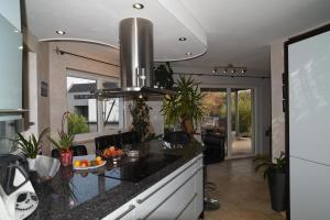 Kuhinja oz. manjša kuhinja v nastanitvi La Villa Esterel & SPA