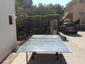 Stolný tenis v ubytovaní Apartments Tomislav Mamic alebo v jeho okolí