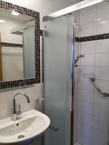 Uma casa de banho em Haus Lisa