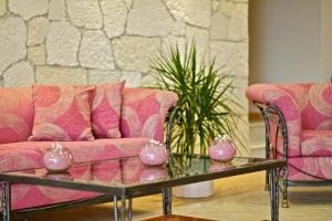 Seating area sa Solimar Ruby