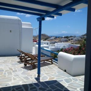 Uma varanda ou terraço em Chaniotis Studios