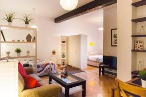 A seating area at Segovia