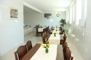 Μια τηλεόραση ή/και κέντρο ψυχαγωγίας στο Recanto Hotel Clube +46 φωτογραφίες