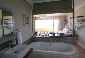 Ένα μπάνιο στο Dolphin Inn Guesthouse +168 φωτογραφίες