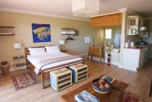 Gallery image of Dolphin Inn Guesthouse in Cape Town