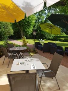 Zahrada ubytování Hôtel Les Fleurs