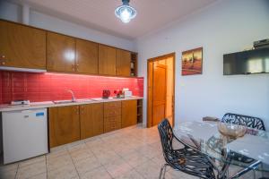 Köök või kööginurk majutusasutuses Val Di Compare Apartments