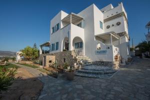 Gallery image of Kastro Antiparos in Antiparos