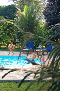 Bazén v ubytování Auberge de Saint Aubin nebo v jeho okolí + 13 fotografií