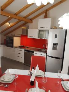 Kuchyň nebo kuchyňský kout v ubytování Apartment Vrba