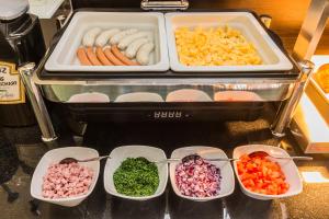 Comida no hotel ou em algum lugar perto