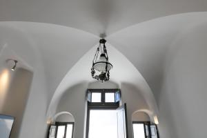 Fotografija u galeriji objekta Aria Suites & Villas u Firi