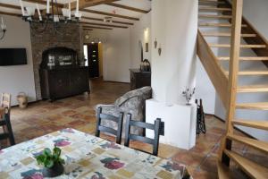 A seating area at Babie Lato Bed&Breakfast