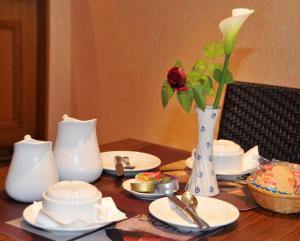 Fotografie z fotogalerie ubytování Logis Hotel L'ange Couronne v destinaci Belleville-sur-Saone