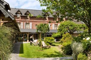 Zahrada ubytování Auberge de la Source - Hôtel de Charme, Collection Saint-Siméon