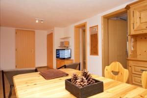 TV a/nebo společenská místnost v ubytování Chalet Felderhof