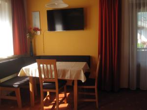 TV/Unterhaltungsangebot in der Unterkunft Apartmenthaus Rupitsch