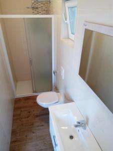 Koupelna v ubytování Apartmani Mileta + 21 fotografií
