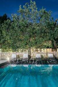 The swimming pool at or close to Hotel La Bussola