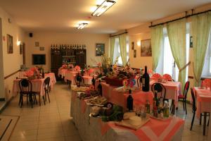 Restaurace v ubytování Hotel Vittoria + 22 fotografií