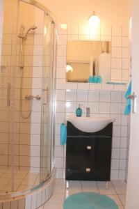 A bathroom at Ildikó Apartman