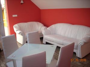 Kelemen Apartmanok 5241 Abádszalók, Bem József út 13 kép - 2