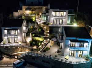 Φωτογραφία από το άλμπουμ του Oikies High Living Complex στα Σύβοτα