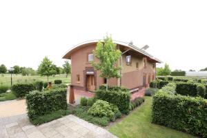 Κήπος έξω από το Strohotel Aalshof +20 φωτογραφίες