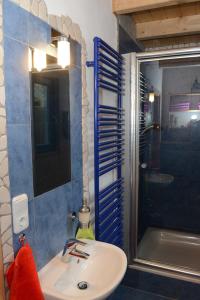 Phòng tắm tại Bio-Ferienhaus-Eifel