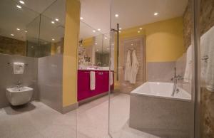 Vannituba majutusasutuses Hotel Lemongarden - Adults Only