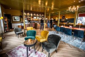 Imagem da galeria de Hotel In't Holt 1654 Grand Café & Logement em Zuidhorn