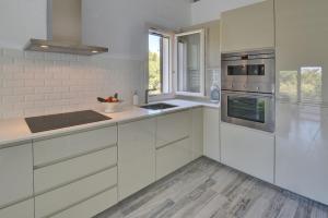 Kuchnia lub aneks kuchenny w obiekcie Apartamento Ferrera Park 622