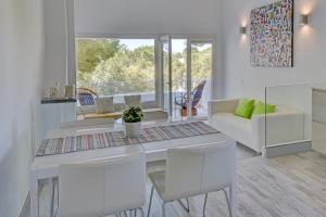 Część wypoczynkowa w obiekcie Apartamento Ferrera Park 622