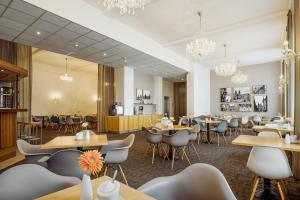 Reštaurácia alebo iné gastronomické zariadenie v ubytovaní Central Hotel Prague