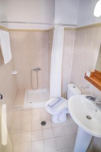 Koupelna v ubytování Creta Aquamarine Hotel