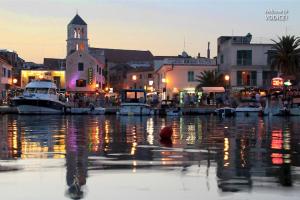 Fotografie z fotogalerie ubytování Apartmani Vesna v destinaci Vodice