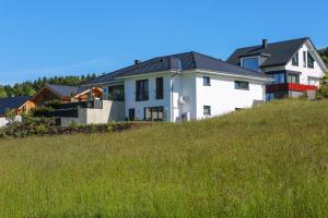 Budova, kde se apartmán nachází + 7 fotografií