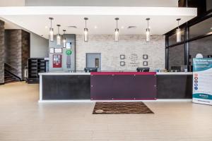 
The lobby or reception area at Comfort Inn & Suites near Stadium
