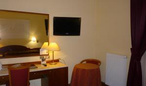 TV a/nebo společenská místnost v ubytování Hotel Benessere Villa Fiorita