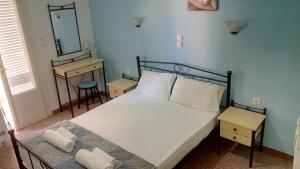 Galini Hotel Bed and Breakfast客房内的一张或多张床位