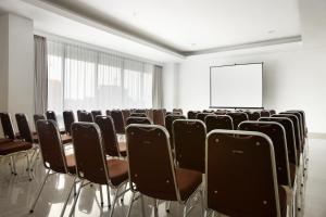 Zona business o sala conferenze di Amaris Hotel Serpong Tangerang