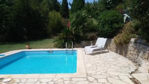 Πισίνα στο ή κοντά στο Villa Le Clos Fleuri +18 φωτογραφίες