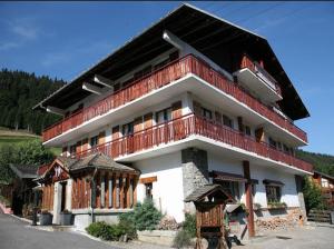 Galeriebild der Unterkunft Hôtel La Chaumière in Morzine