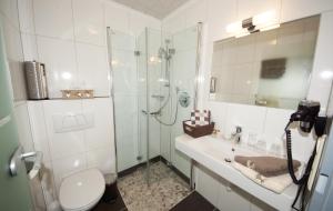 A bathroom at Pension Alexandra